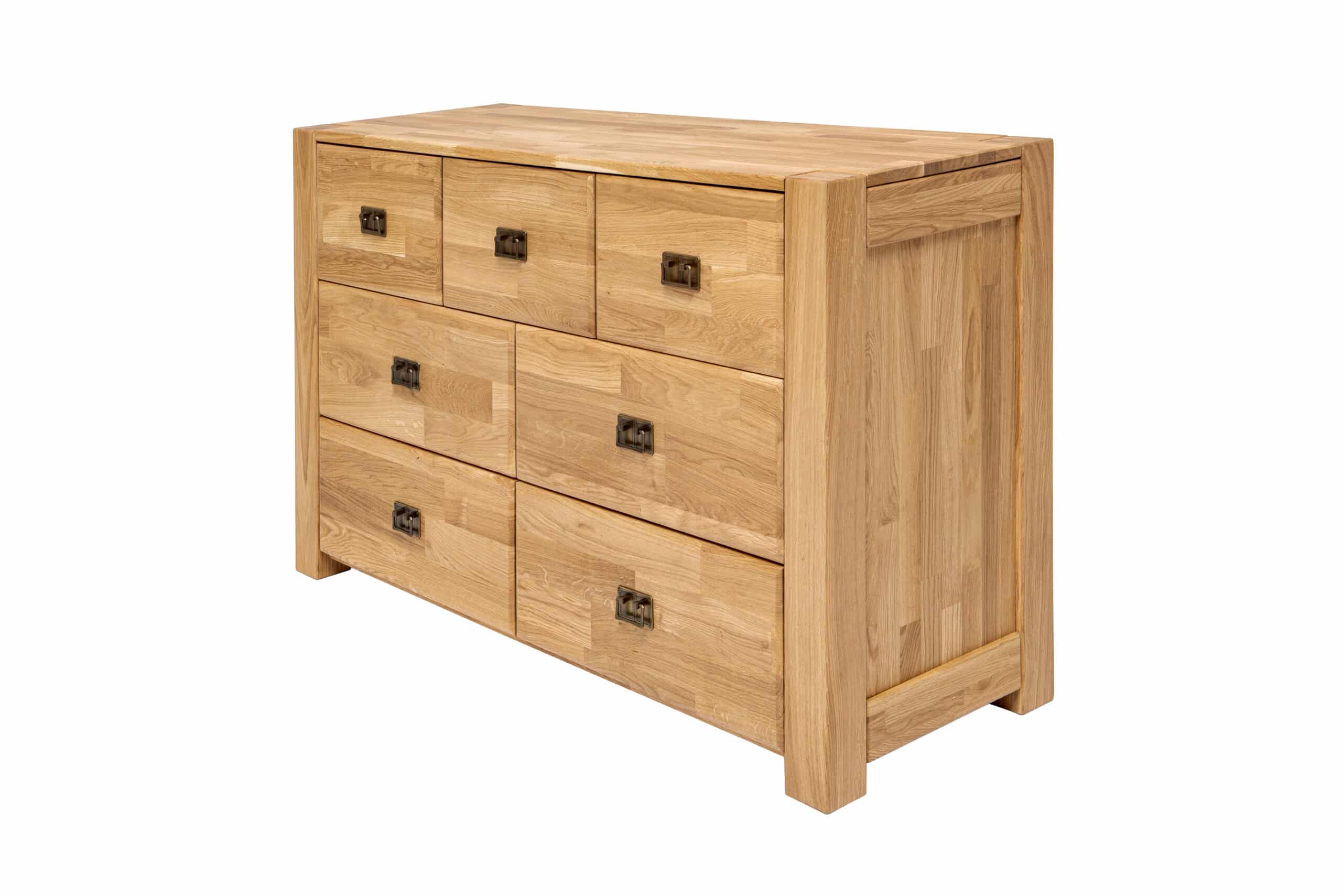 Dubová komoda Troja 7 zásuvek je skvělým doplňkem pro vaši ložnici nebo obývací pokoj.