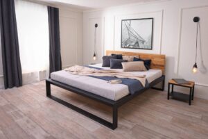 Żelazne łóżko Tara 160×200 w połączeniu litego dębu i metalu