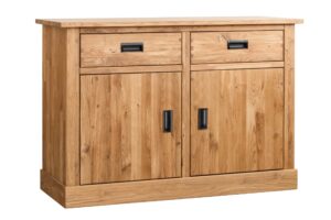 Masivní komoda Leo-nabýtkový klenot nestárnoucí klasiky, nadčasové eleganci a prvotřídní kvality. Masivní nábytek s 5 letou zárukou pouze u nás!