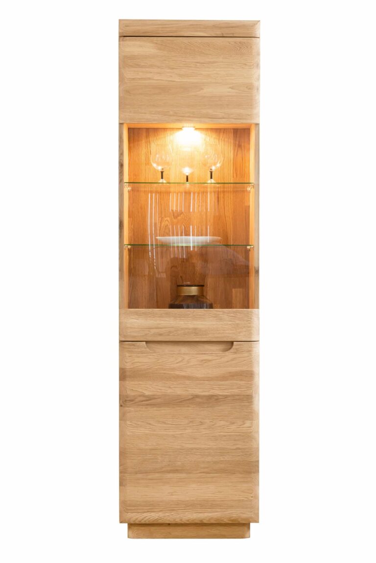 Dubová vitrína Dallas - dokonalý kousek nábytku, který zaujme svým elegantním designem a prvotřídní kvalitou.