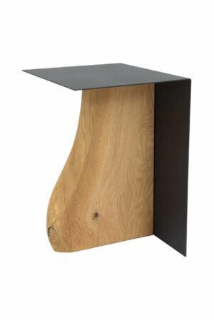 Designový noční stolek - nechejte se unést kouzlem stolku Tara a proměňte vaši ložnici ve stylový a pohodový prostor, kde každý večer bude předzvěstí sladkých snů.