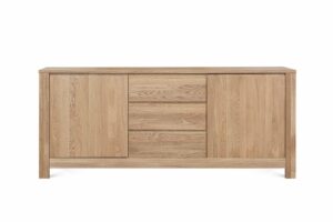 Komodu Aura – mistrovský kousek nábytku, který spojuje nadčasovou eleganci s praktickým úložným prostorem.