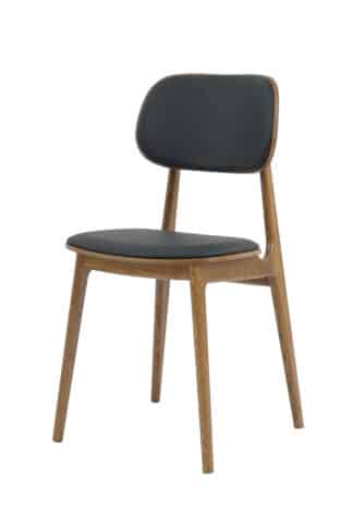 Elegantní design dřevěné židle Verde zaujme na první pohled a stane se nepostradatelným kouskem nábytku ve Vašem domově.