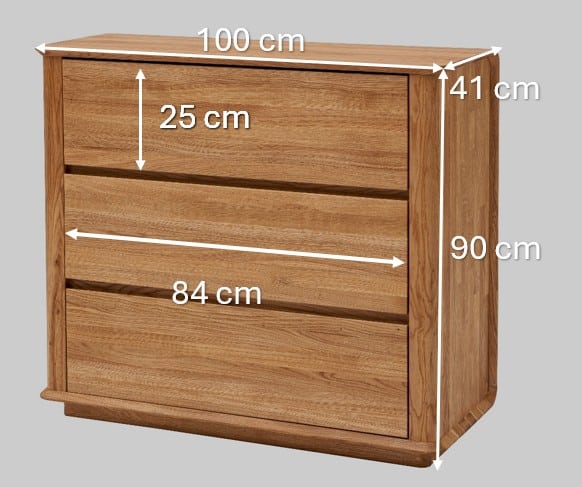 Komoda Celin 3Z z masivního dubového dřeva nabízí nadčasový design a tři prostorné zásuvky se systémem soft close. Přirozená kresba dubu, oblé hrany a minimalistické úchyty z ní dělají elegantní doplněk do každého interiéru.