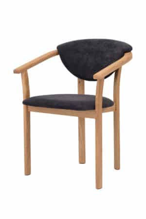 Eleganckie drewniane krzesło Alexis z litego dębu w połączeniu z czarną tapicerką zapewnia komfort, jakość i ponadczasowy design. Czarny pokrowiec wygląda wyrafinowanie i nowocześnie, nadając wnętrzu wyrazisty i elegancki charakter. Ergonomiczny kształt i praktyczne podłokietniki zapewniają maksymalny komfort podczas codziennego siedzenia. Alexis z łatwością stanie się stylowym dodatkiem do jadalni, gabinetu i salonu.