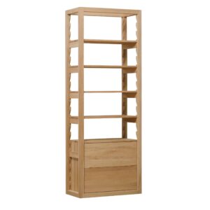 Regał na książki z litego dębu Funny zachwyca minimalistycznym designem bez uchwytów i naturalnym wyglądem olejowanego drewna. Otwarta przestrzeń z półkami oferuje możliwość regulacji wysokości poszczególnych półek, dzięki czemu łatwo dostosują ją Państwo do swoich potrzeb. Praktyczne szuflady z systemem Tip-on zapewniają wygodne użytkowanie i dyskretne przechowywanie rzeczy.